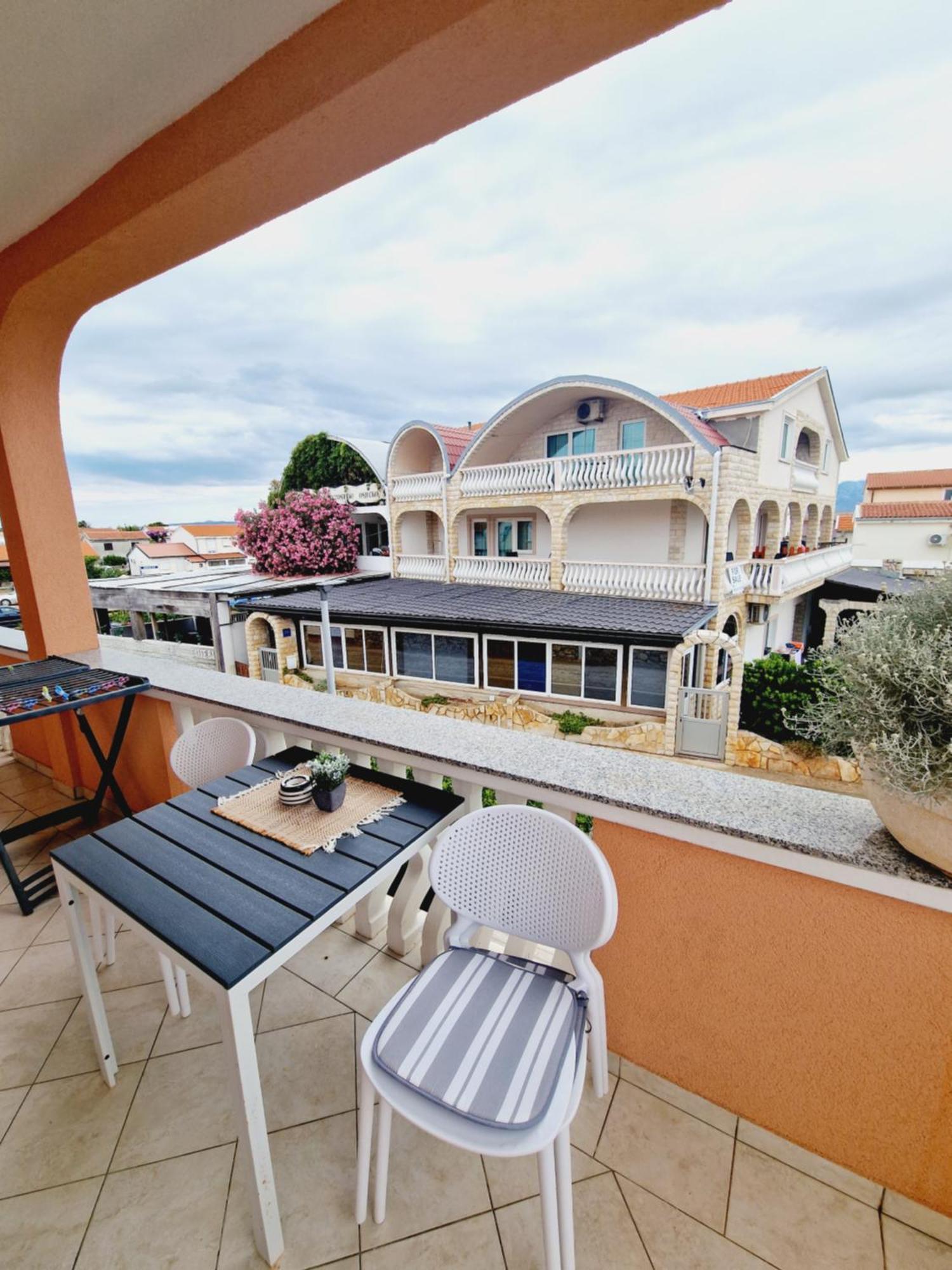 Apartment Melani Vir Esterno foto