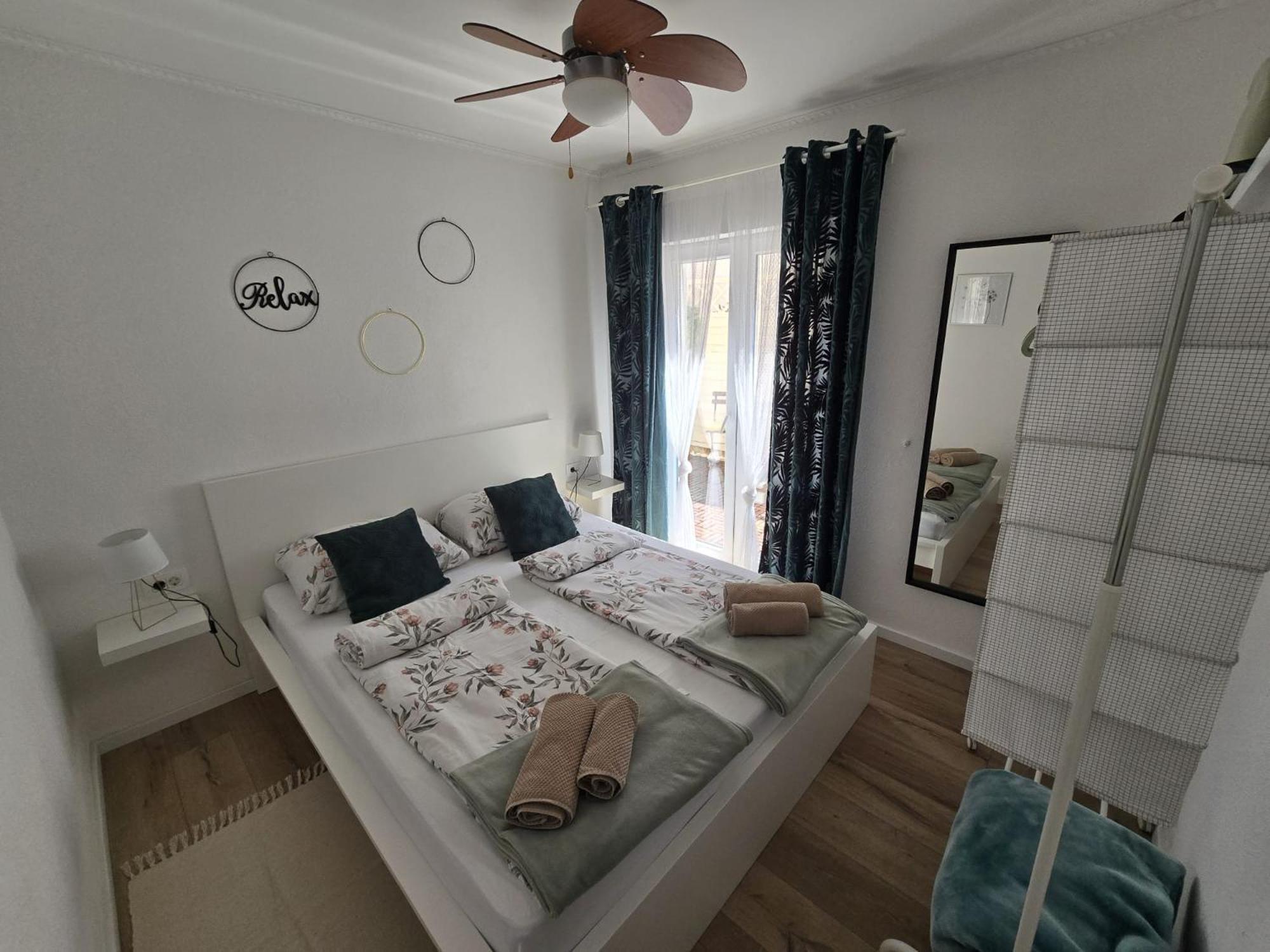 Apartment Melani Vir Esterno foto